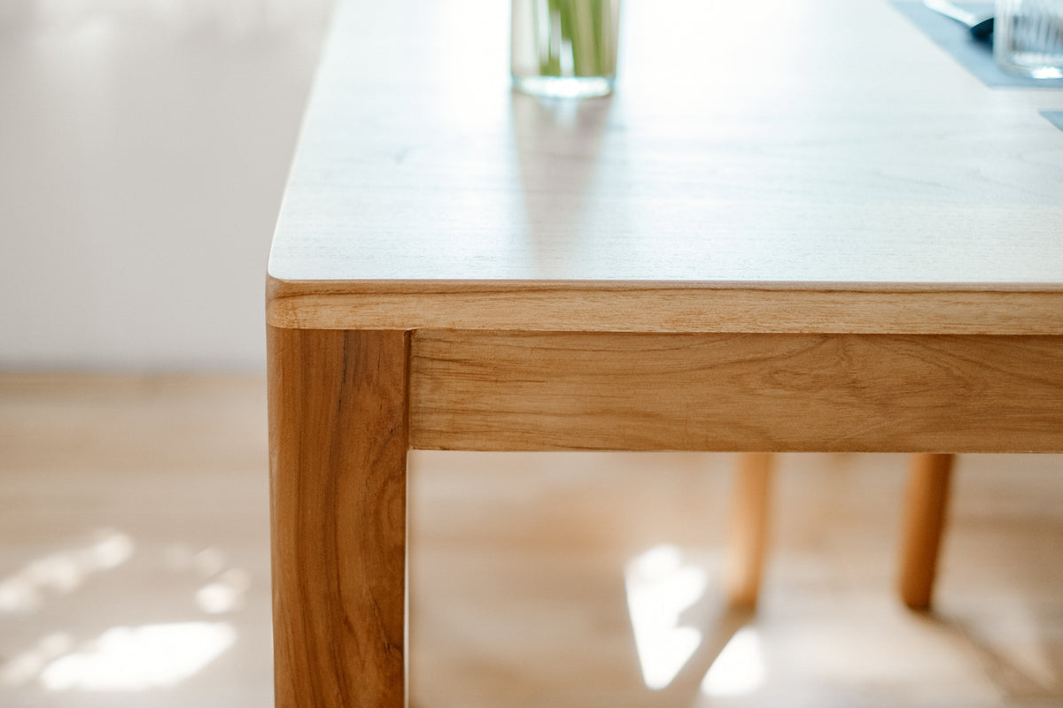 TABLE - SO TINY