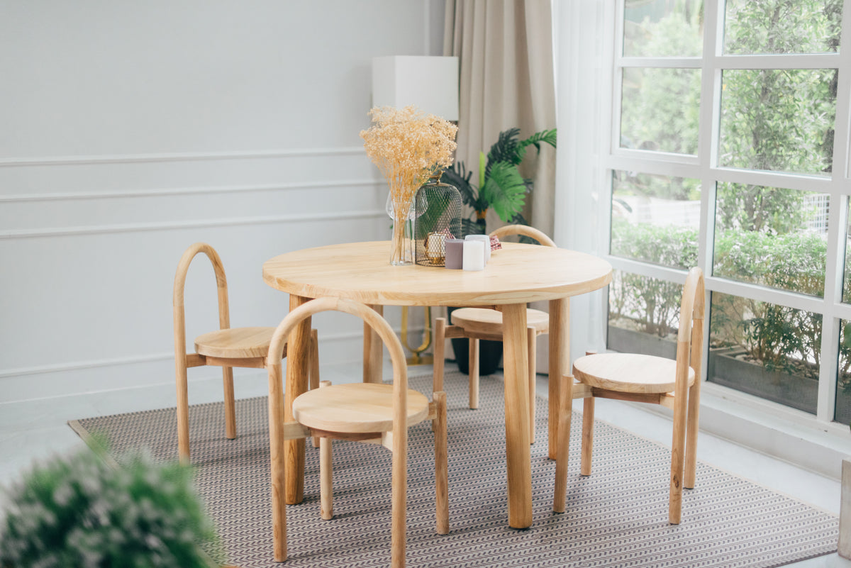 TABLE - SO ROUND