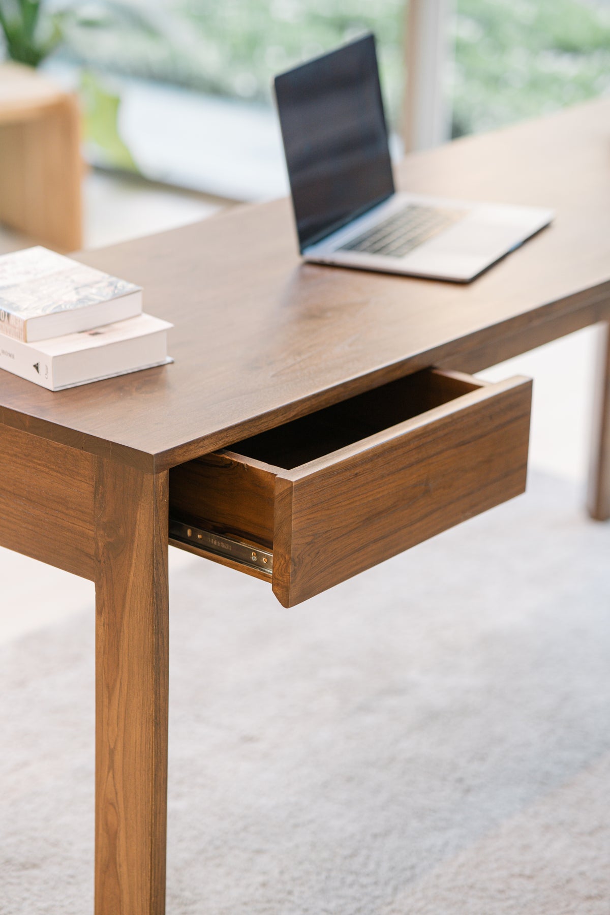 DESK - SO BIAS